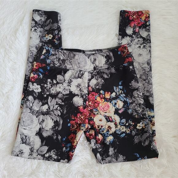 Abercrombie & Fitch Black Floral High Rise Leggings Small - Picture 1 of 10
